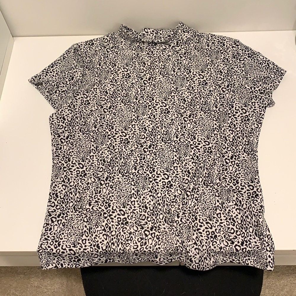 Olivia Rae t-shirt